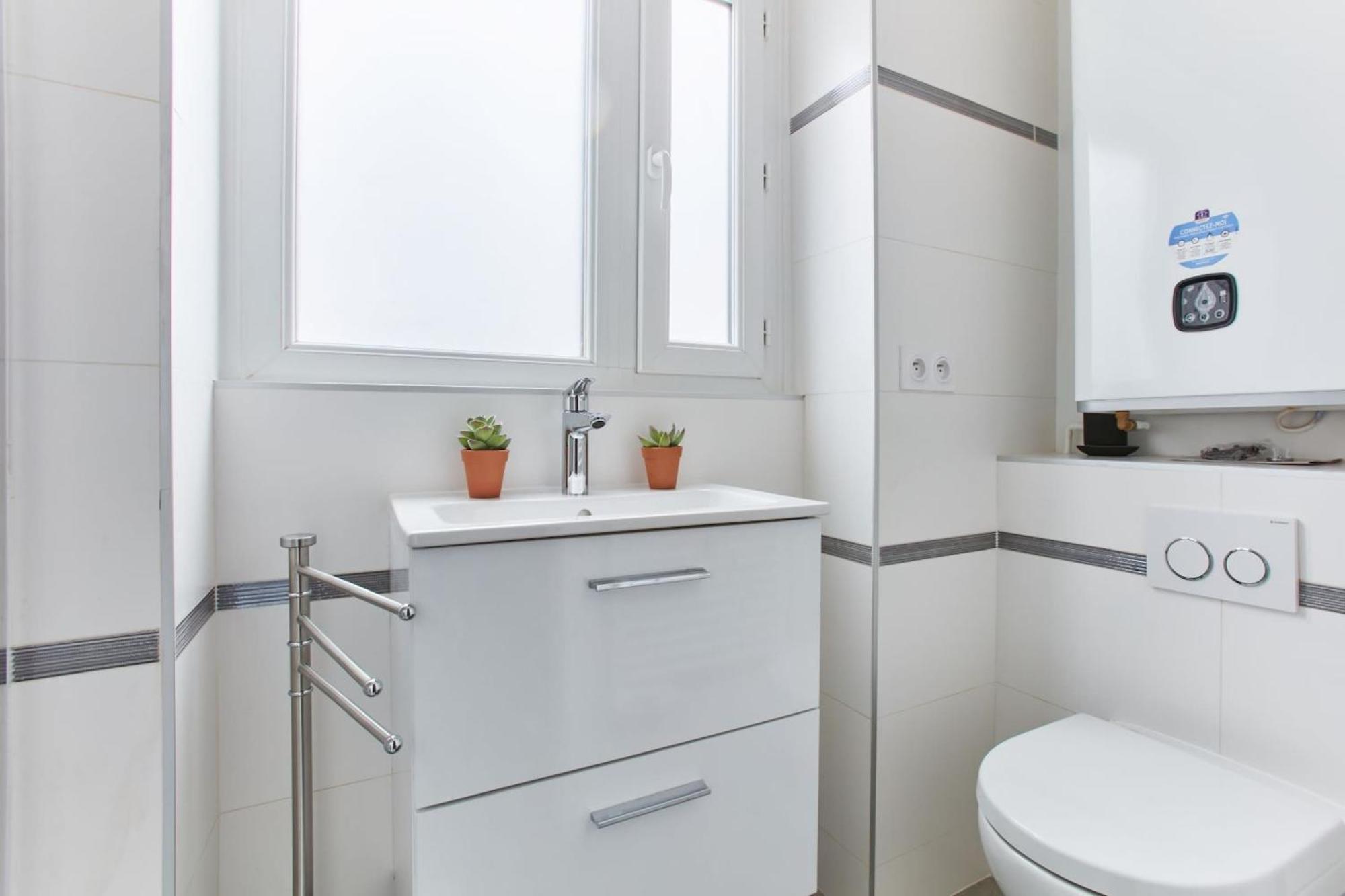 Montmartre & Sacre-Coeur Basilica - 1Br - Cityapartmentstay Paris Exterior foto